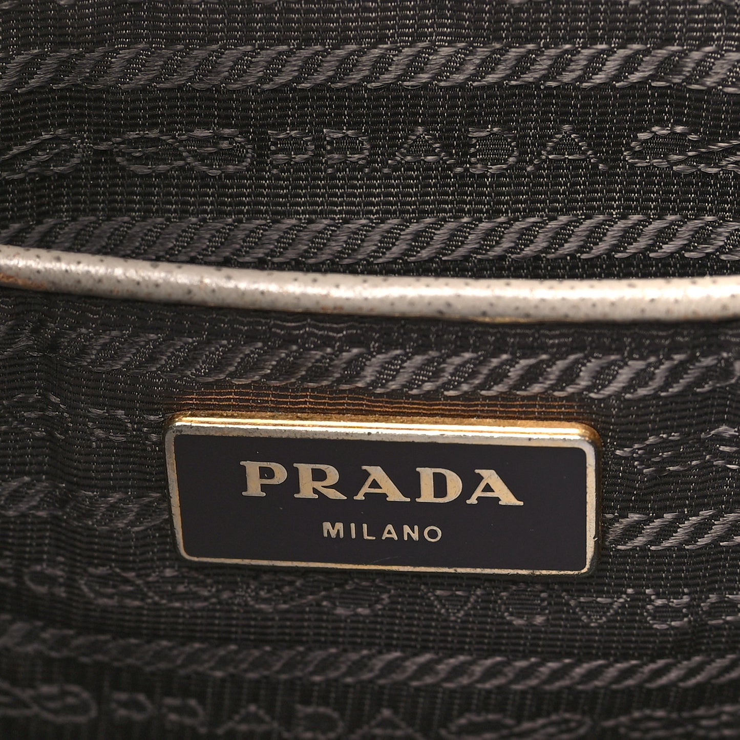Saffiano Medium Galleria Double Zip Tote Argilla