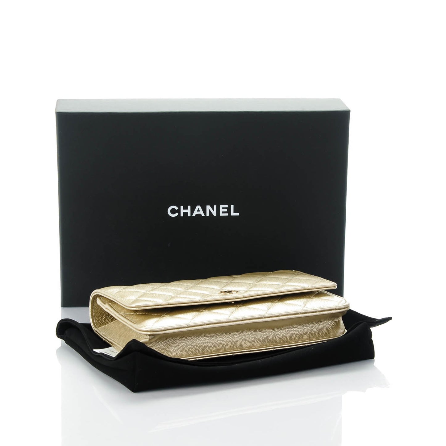 Pearly Caviar Quilted Wallet On Chain WOC Light Gold