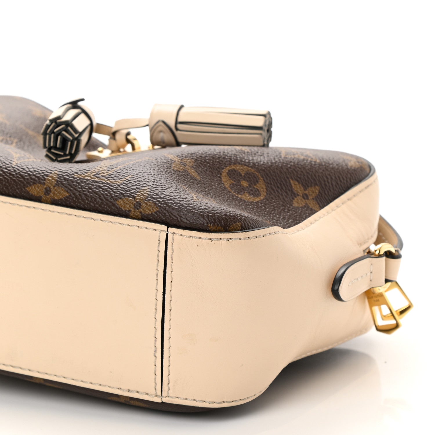 Louis Vuitton Monogram Saintonge Creme 11 of 11