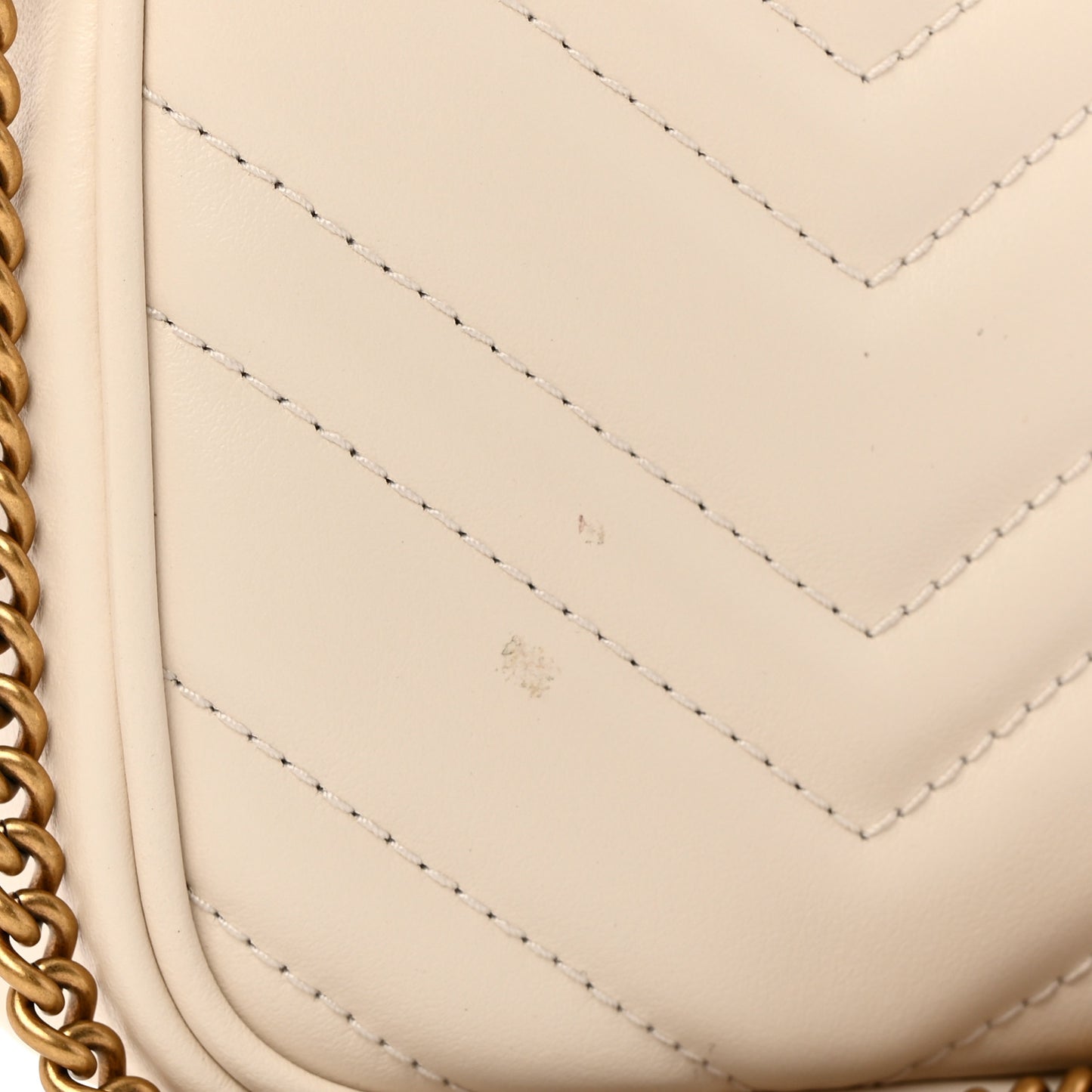 Calfskin Matelasse GG Marmont Multi-Use Mini Bag 85 34 Black Perfect Pink Mystic White