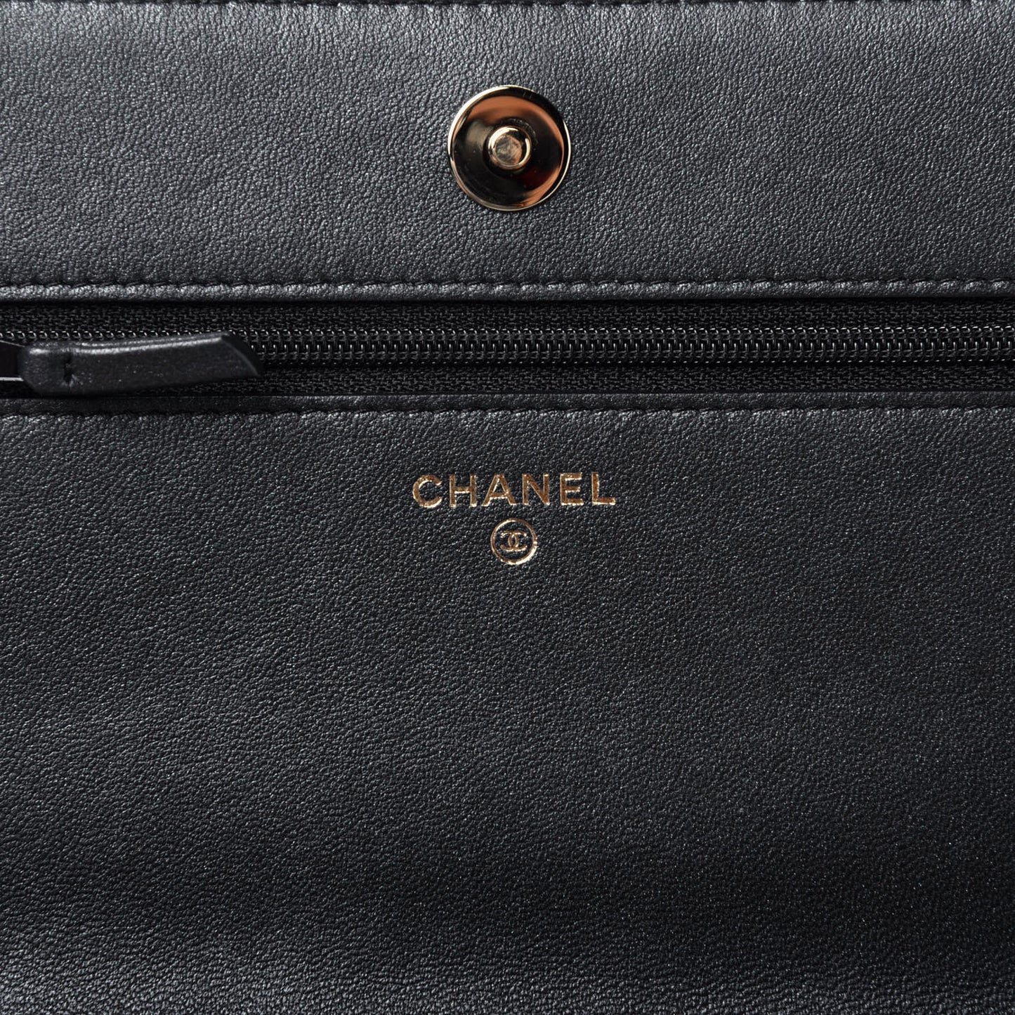 Iridescent Lambskin Quilted Pearl Wallet On Chain WOC Black