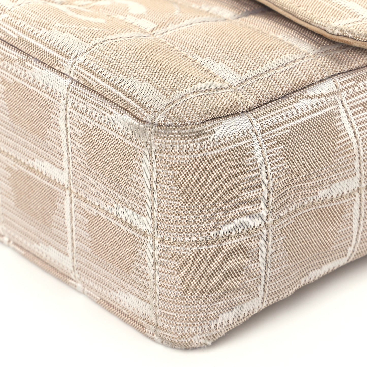 Nylon Medium Travel Flap Light Beige
