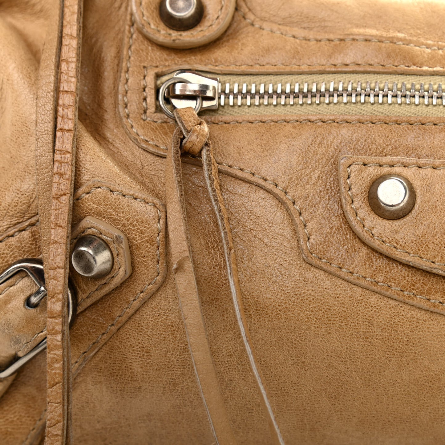 Chevre Classic Hardware First Cognac