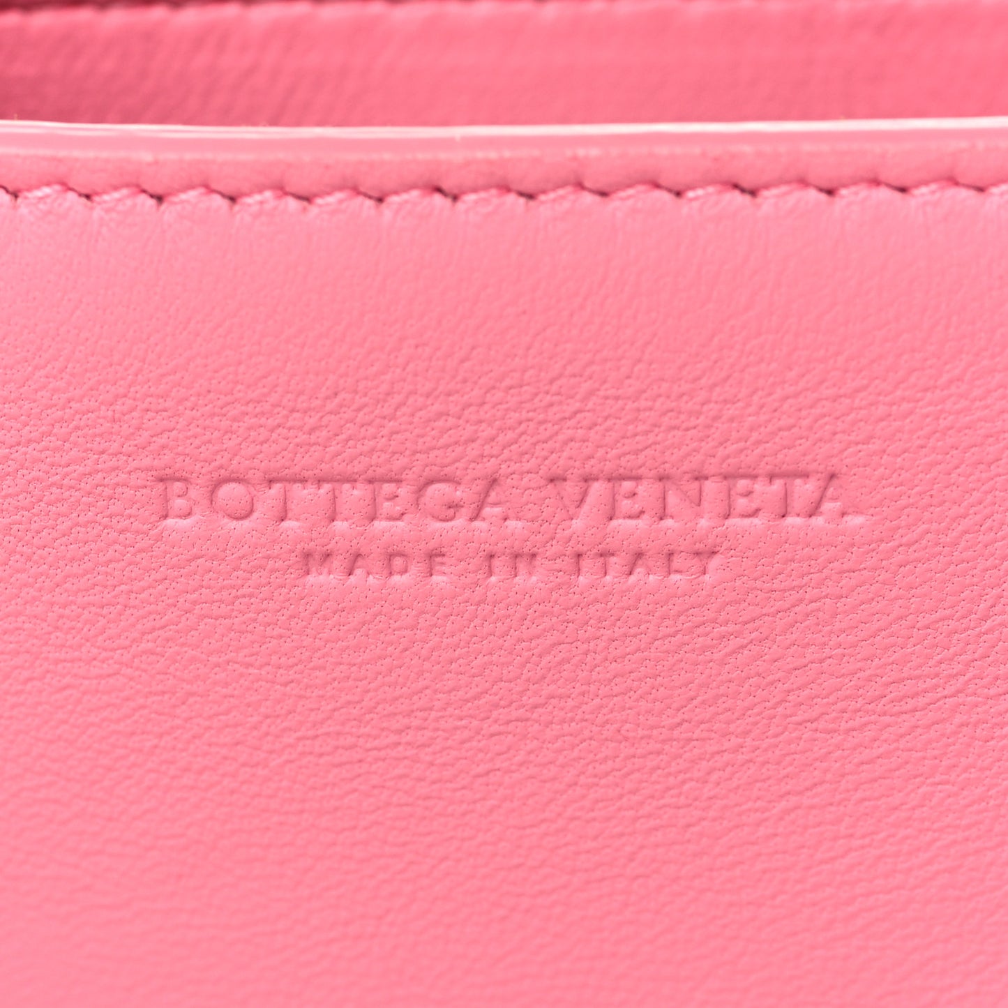 Lambskin Maxi Intrecciato Mini Cassette Crossbody Bag Pink