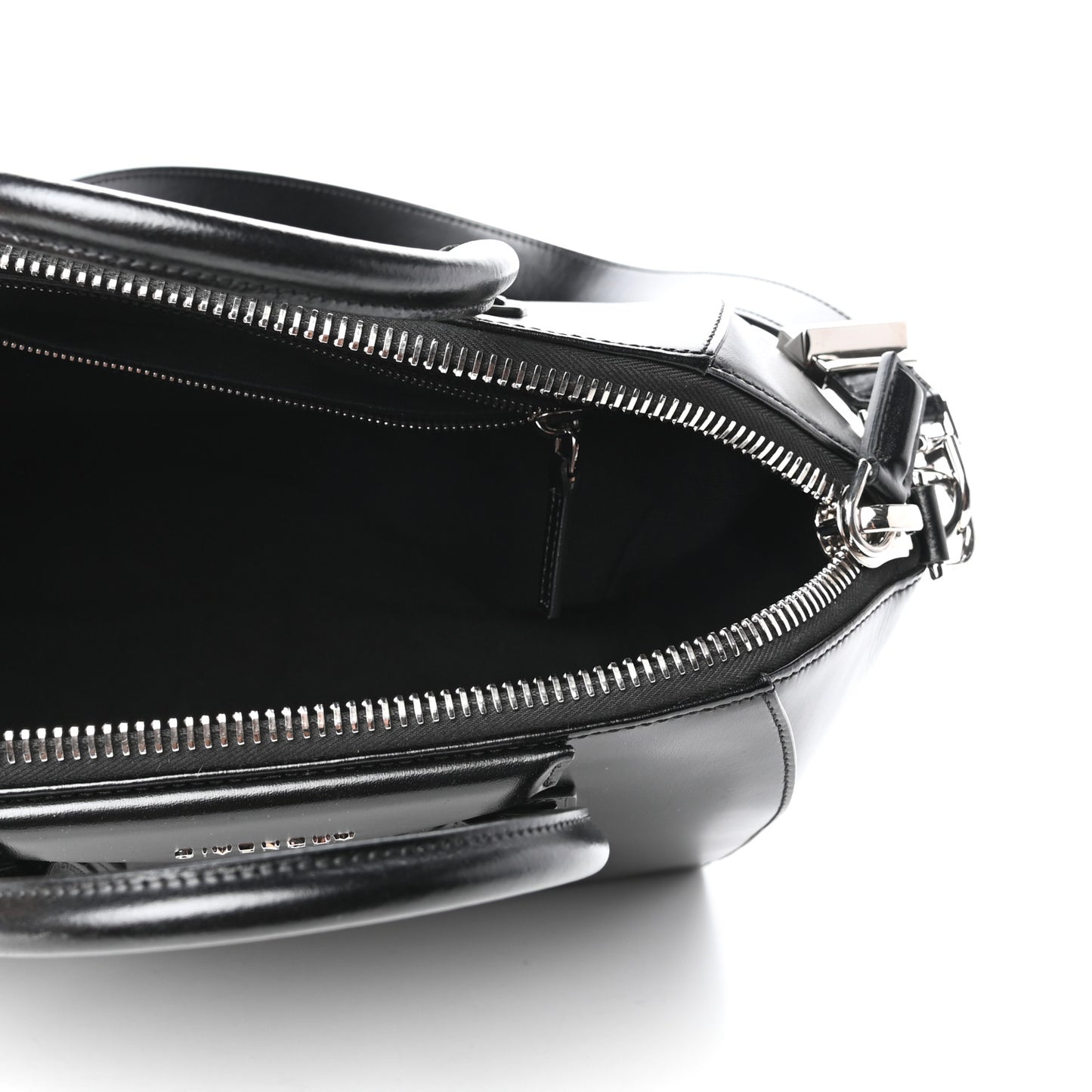 Shiny Lord Calfskin Medium Antigona Black