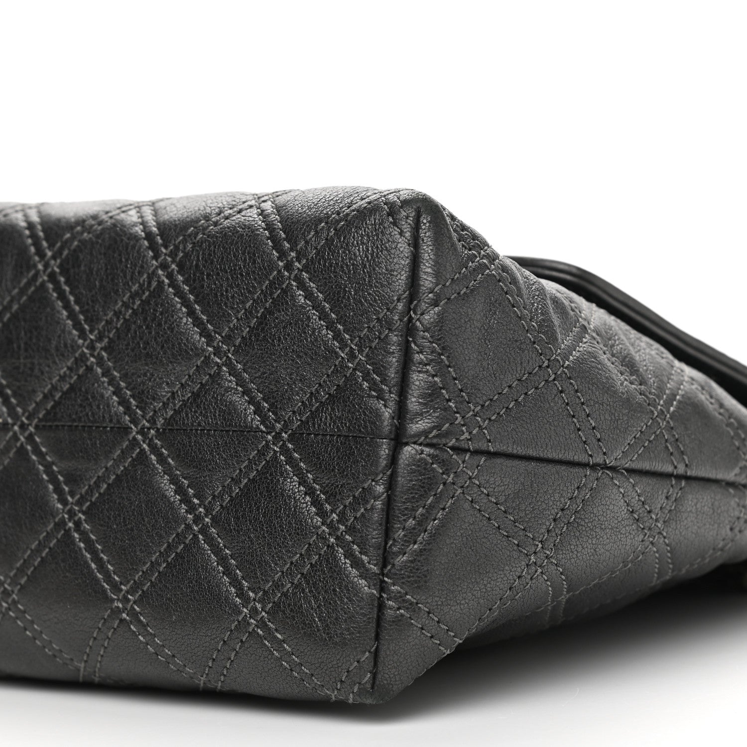 Marc Jacobs Lacquered Lambskin Baroque The XL Single Flap Pearl Anthracite 10 of 16