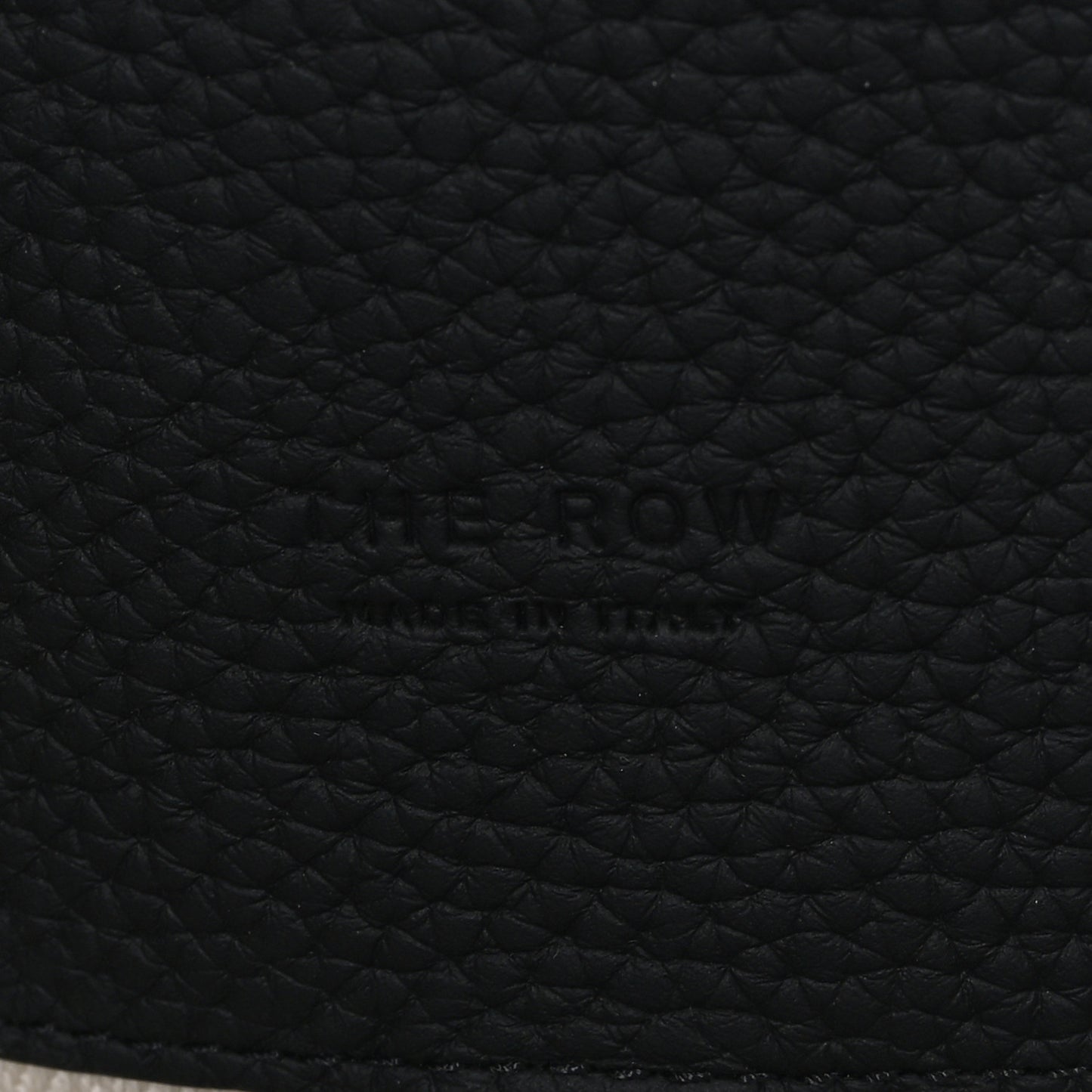 Matte Grained Calfskin Marlo 17 Black