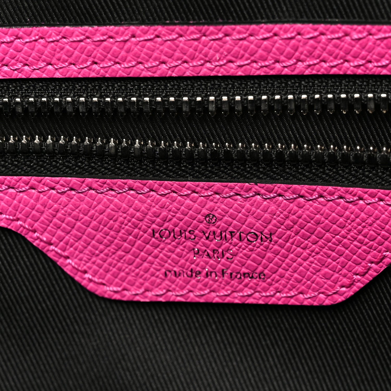 Louis Vuitton Taigarama Keepall Bandouliere Fuchsia 5 of 9