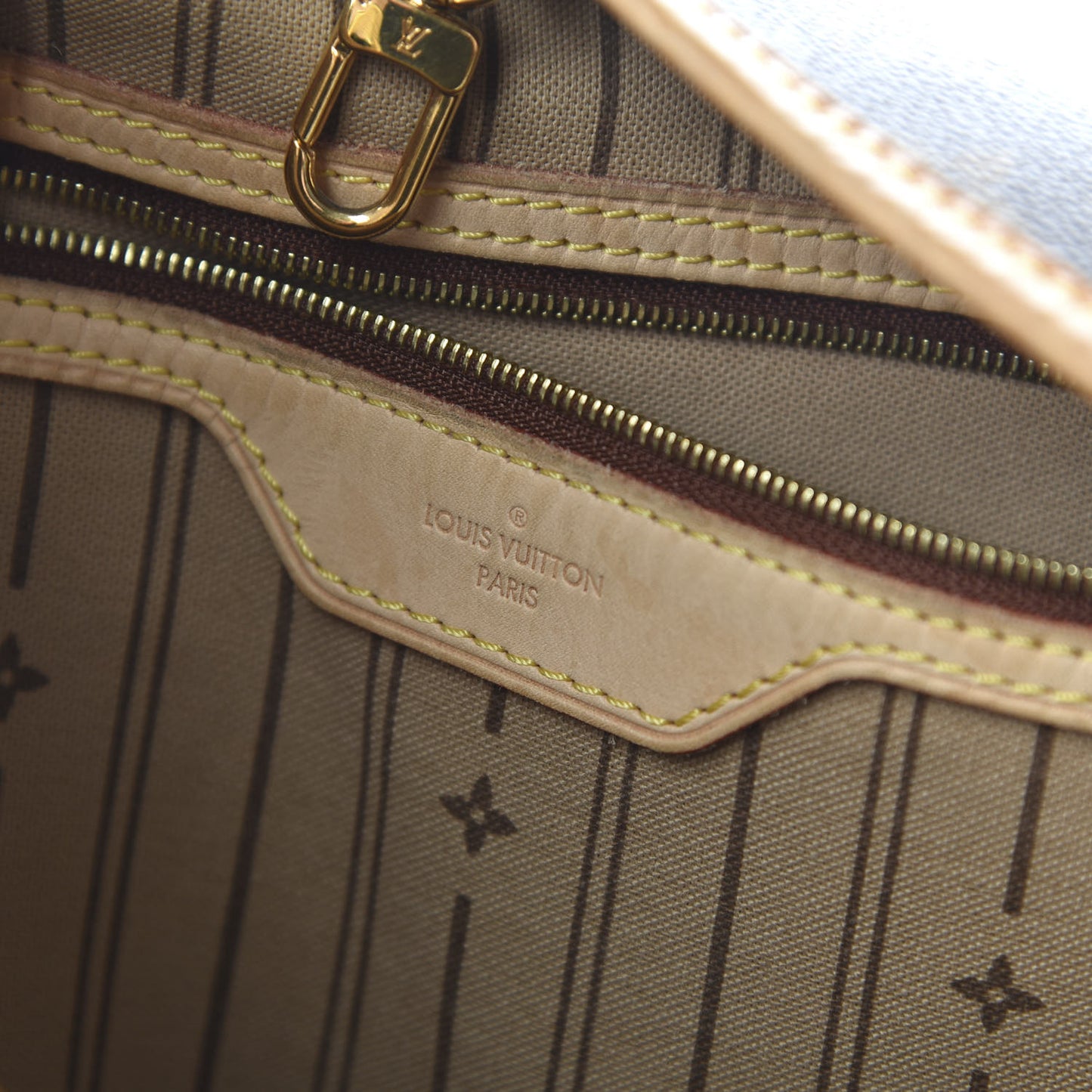 Monogram Delightful GM