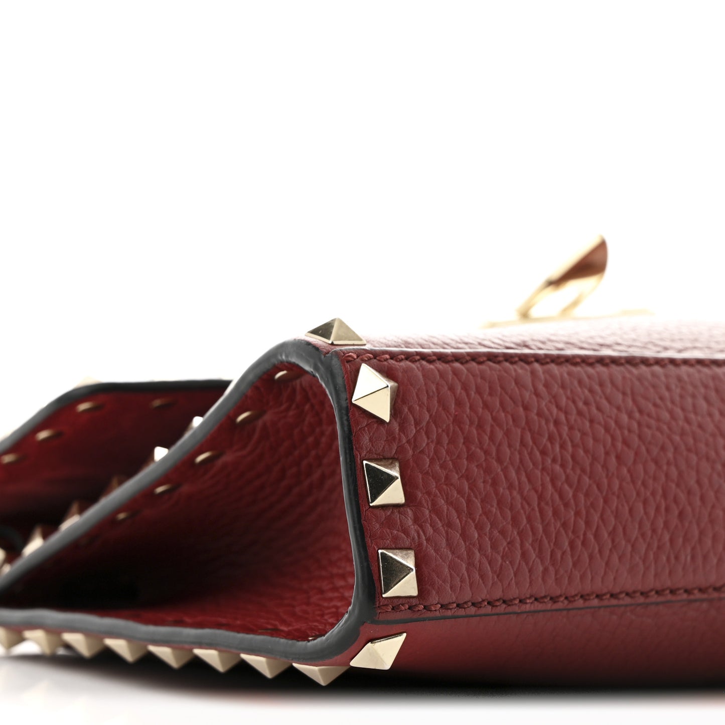 Pebbled Calfskin Medium Rockstud Flip Lock Crossbody Bag Rubin