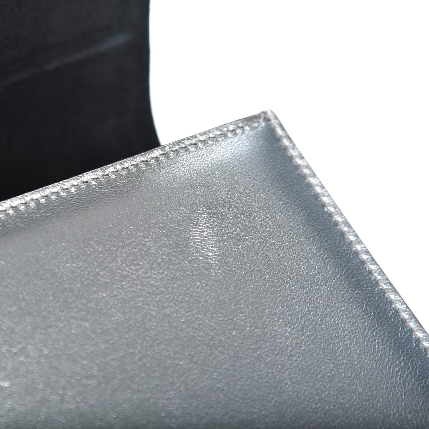 Saint Laurent Metallic Calfskin Classic Monogram Clutch Argento 8 of 8