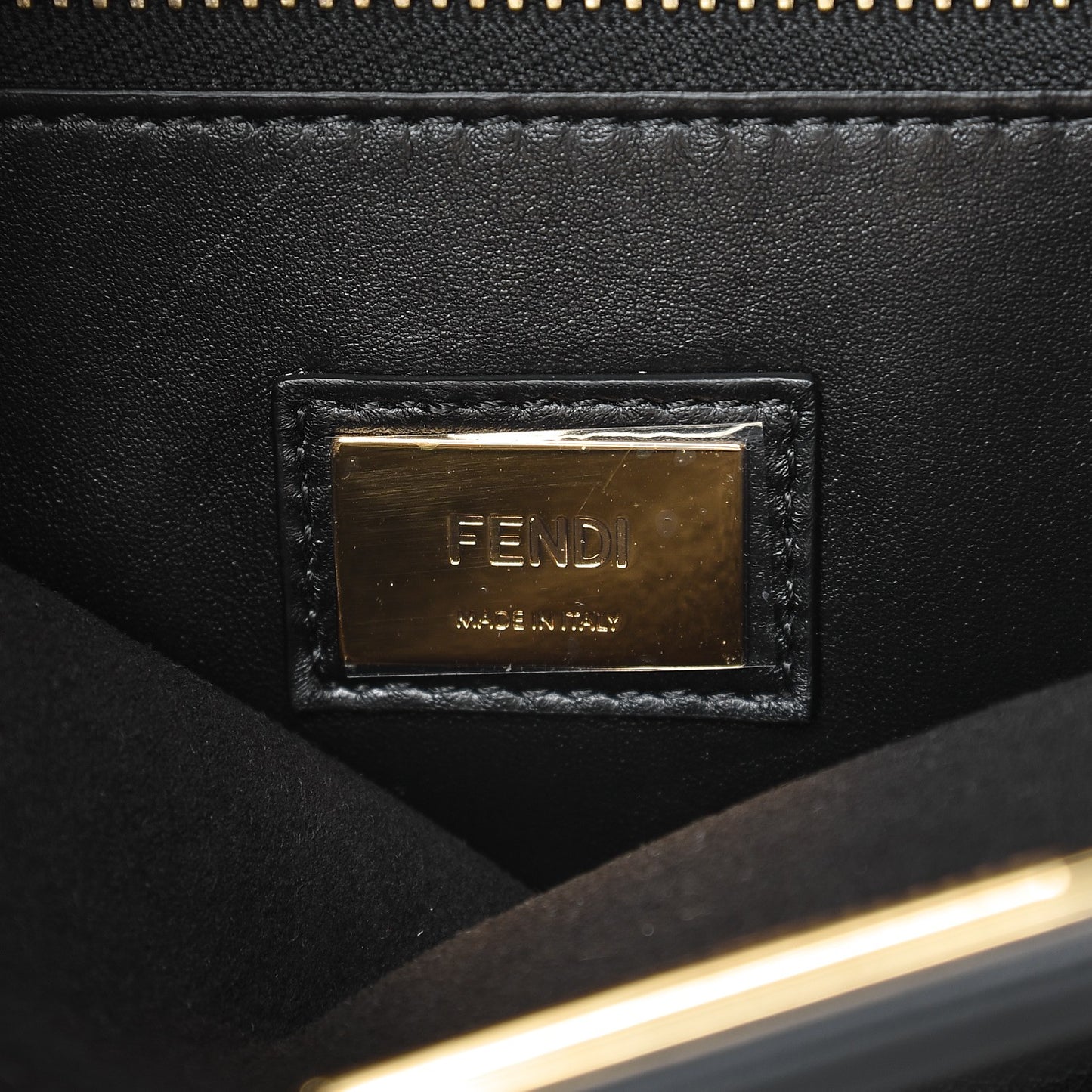Vitello Seta Shiny Nappa Medium Peekaboo Iconic Satchel Black