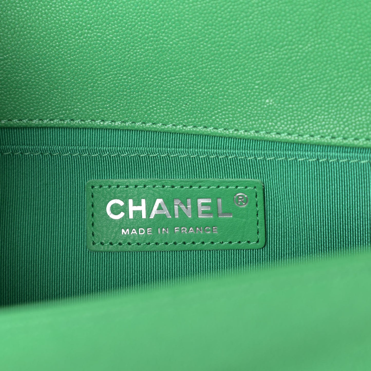 Caviar Quilted Medium Boy Flap Green