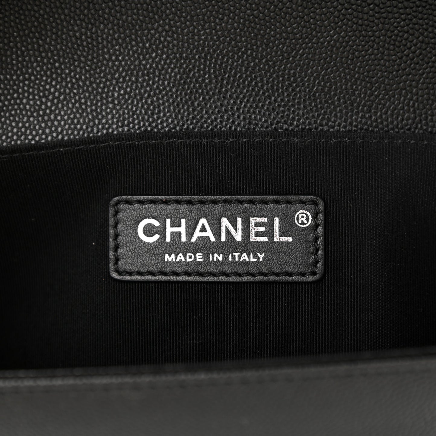 Caviar Quilted Medium Boy Flap Black