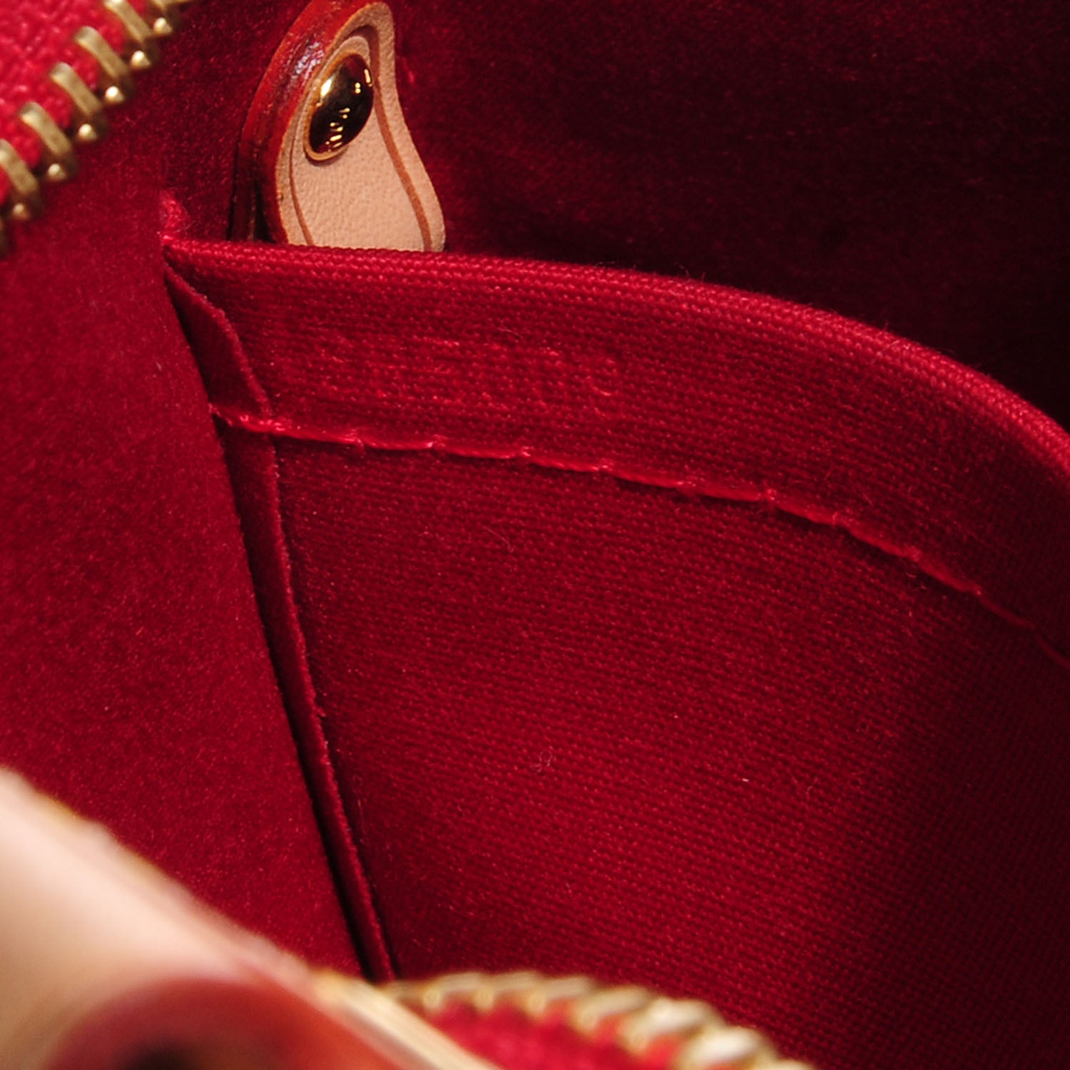 Louis Vuitton Vernis Brea PM Pomme D'Amour 6 of 7