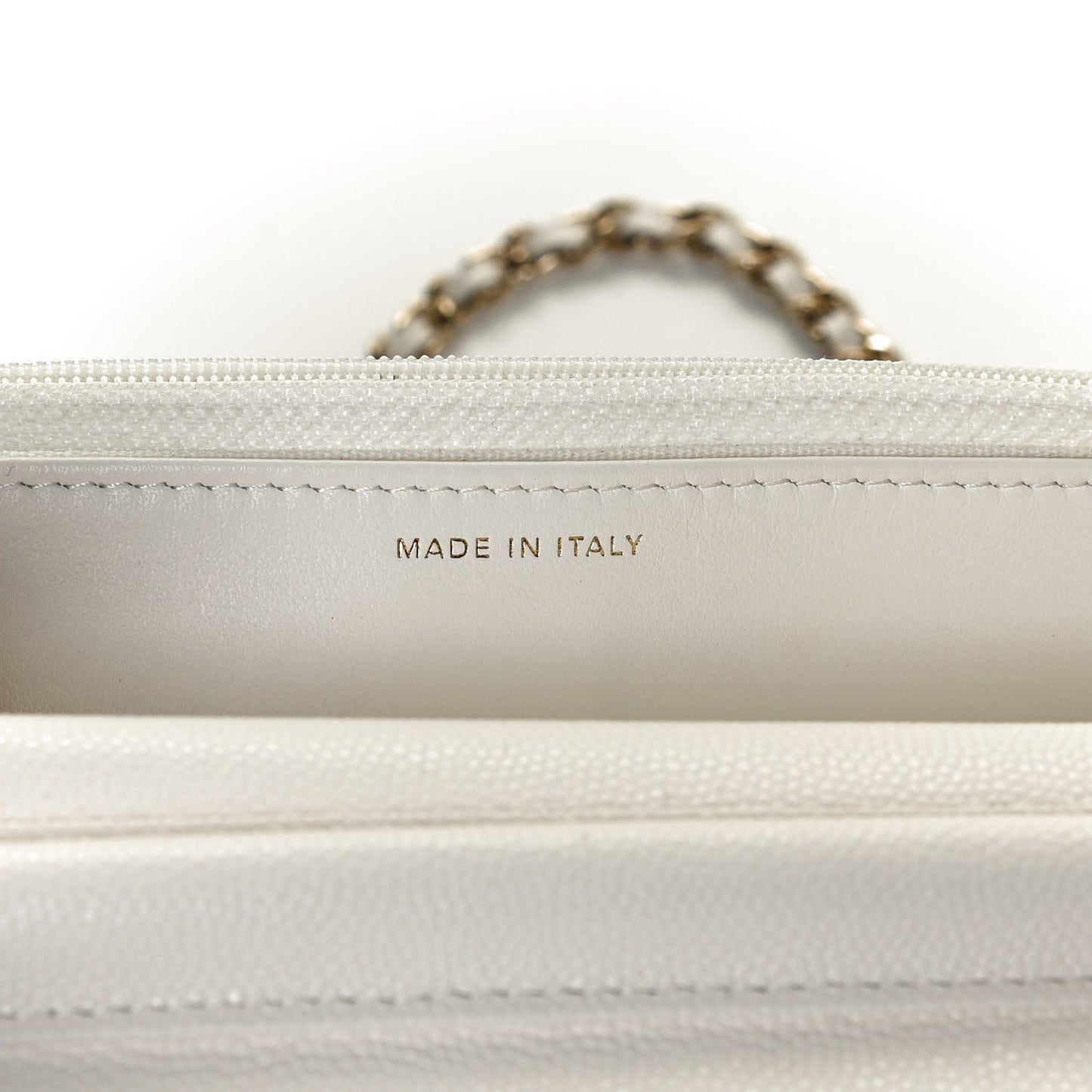 Caviar Quilted Wallet With Charms On Chain WOC White