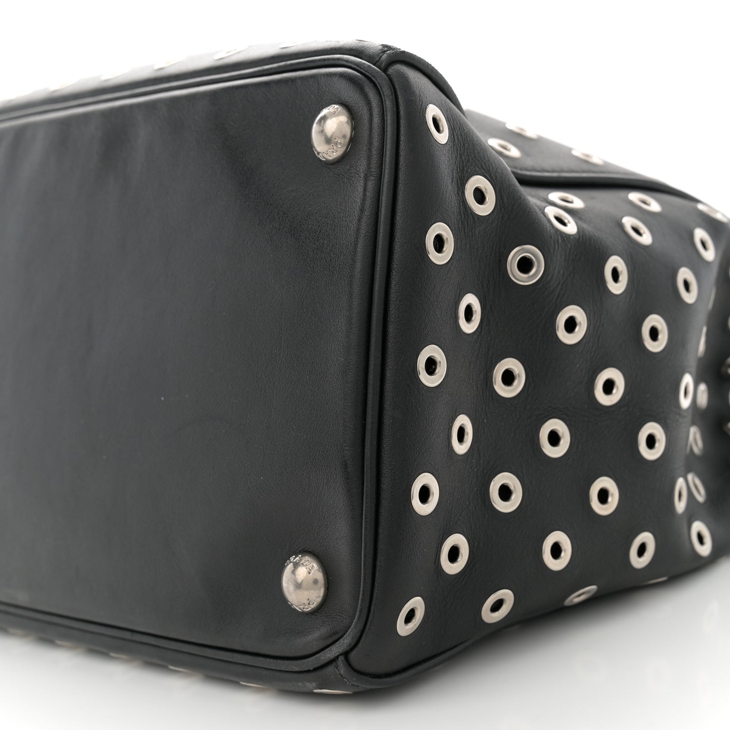 City Calf Grommet Large Double Zip Tote Black