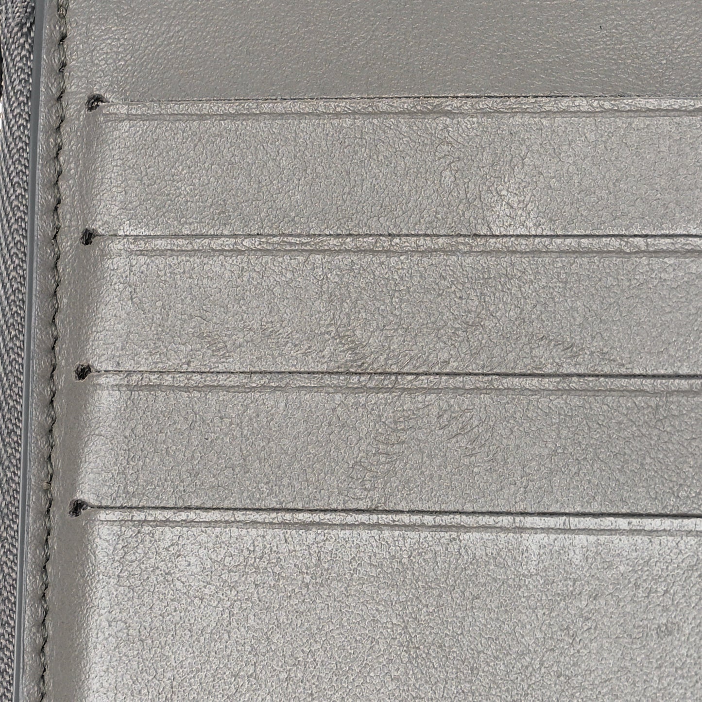 Taurillon Capucines Compact Wallet Silver