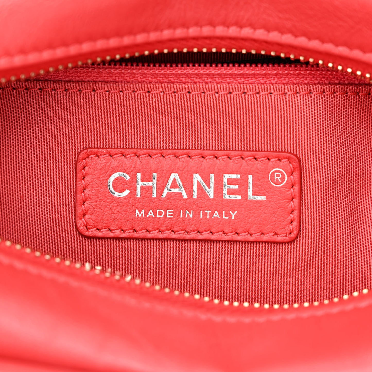 Aged Calfskin Quilted Small Gabrielle Hobo Red