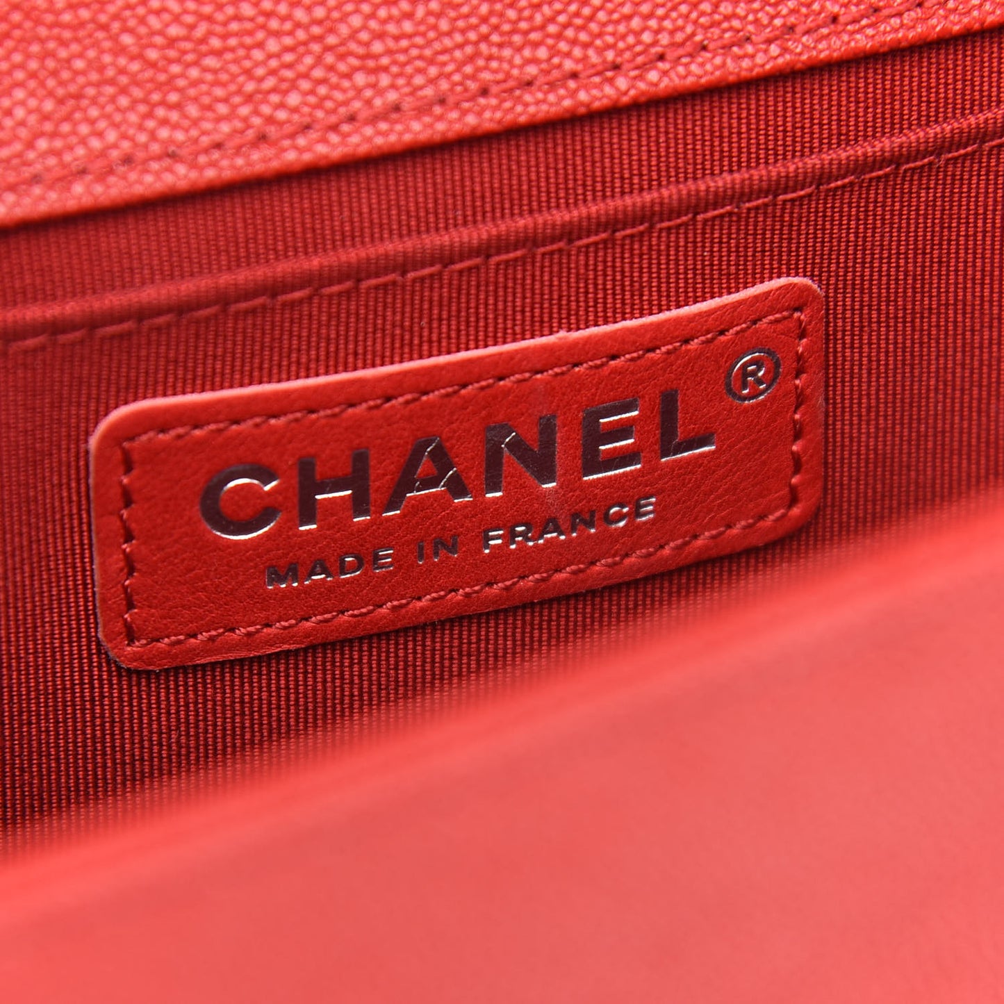 Caviar Quilted Medium Boy Flap Red