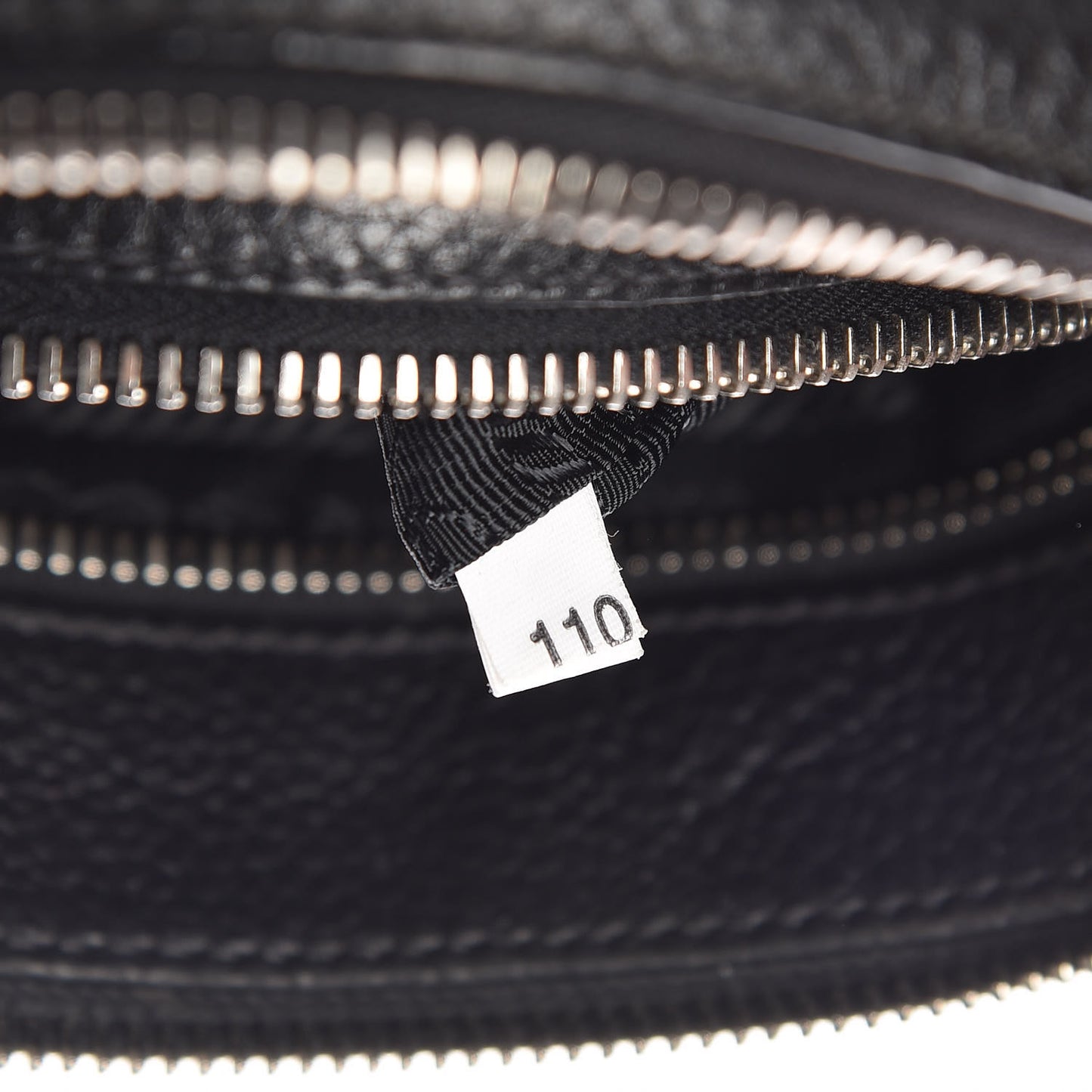 Vitello Daino Crossbody Bag Black