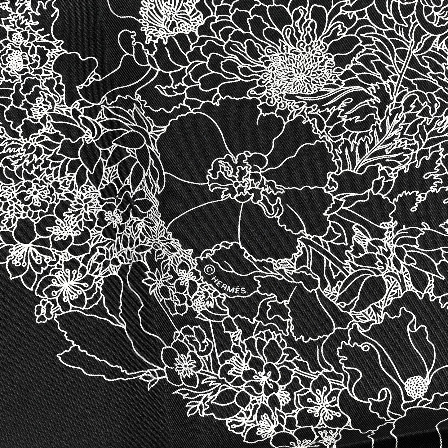 Silk Robe Legere Scarf 90 Black White