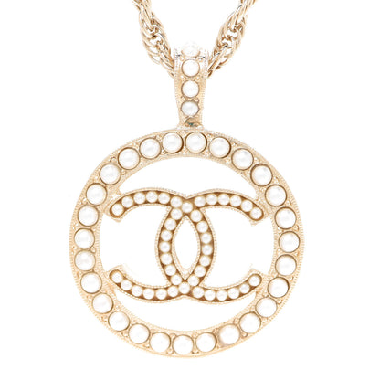 Chanel Pearl CC Round Pendant Necklace Gold 4 of 6