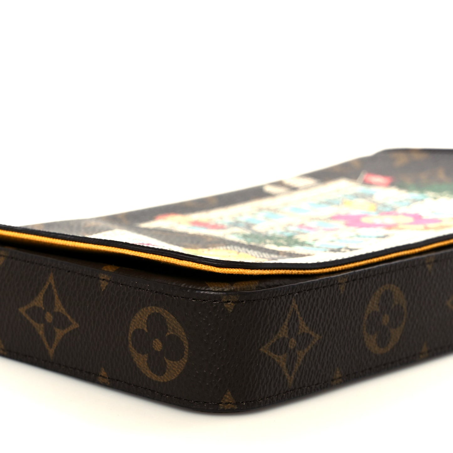 Monogram 2022 Christmas Animation New York Soho Pochette Felicie Chain Wallet Yellow