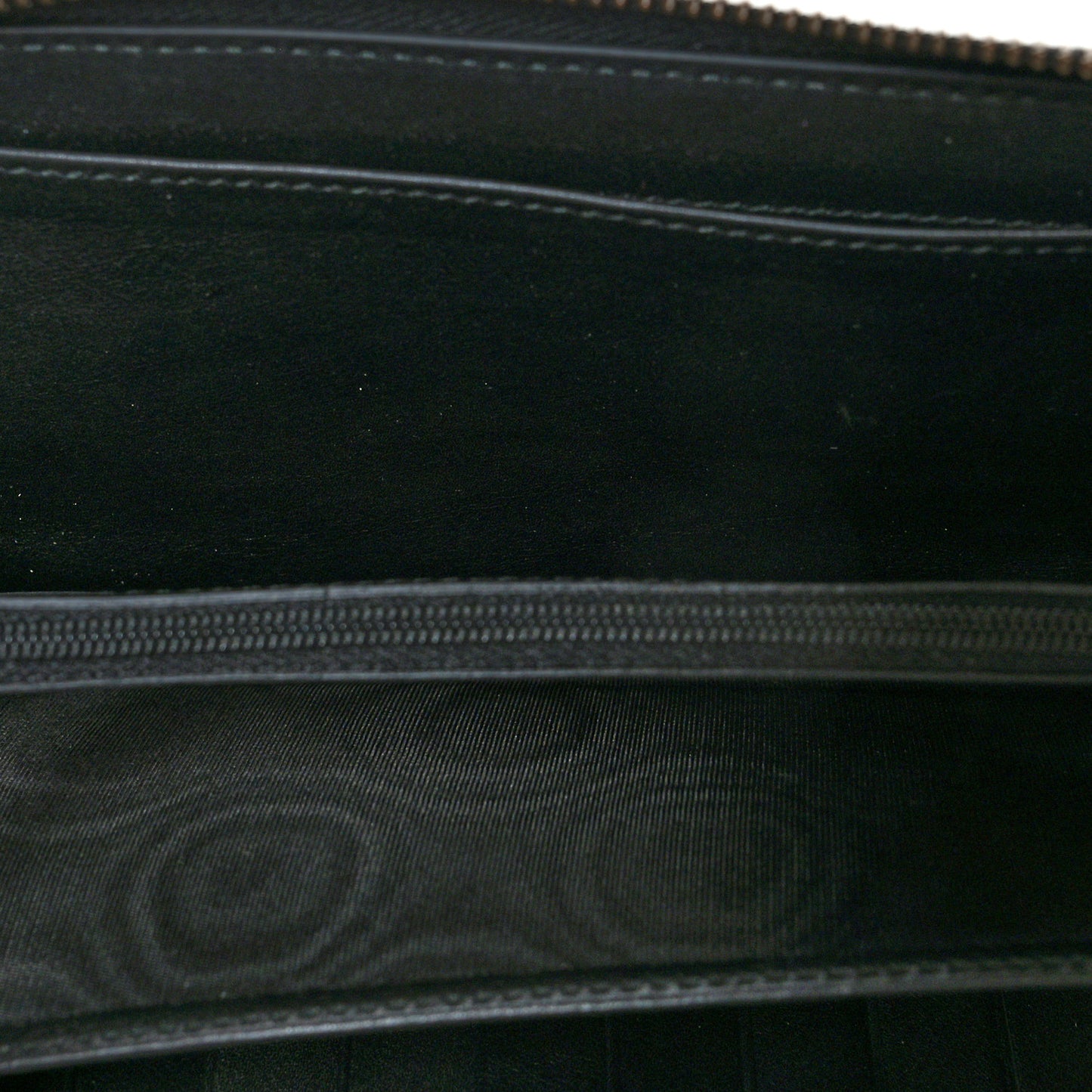 Calfskin Matelasse GG Marmont Zip Around Organizer Wallet Black