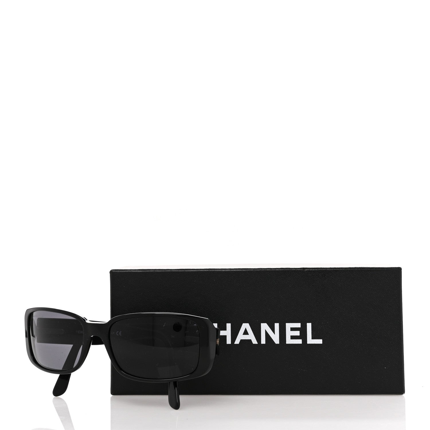 小物 00s archive CHANEL Camellia sunglasses Chanel sunglasses with camellia — Mia Luxury Vintage
