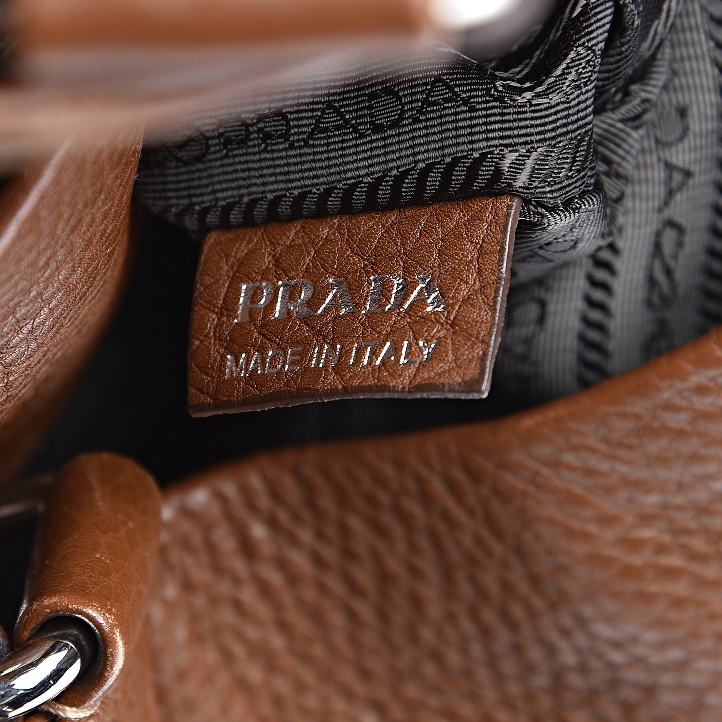 Vitello Daino Tote Nocciolo