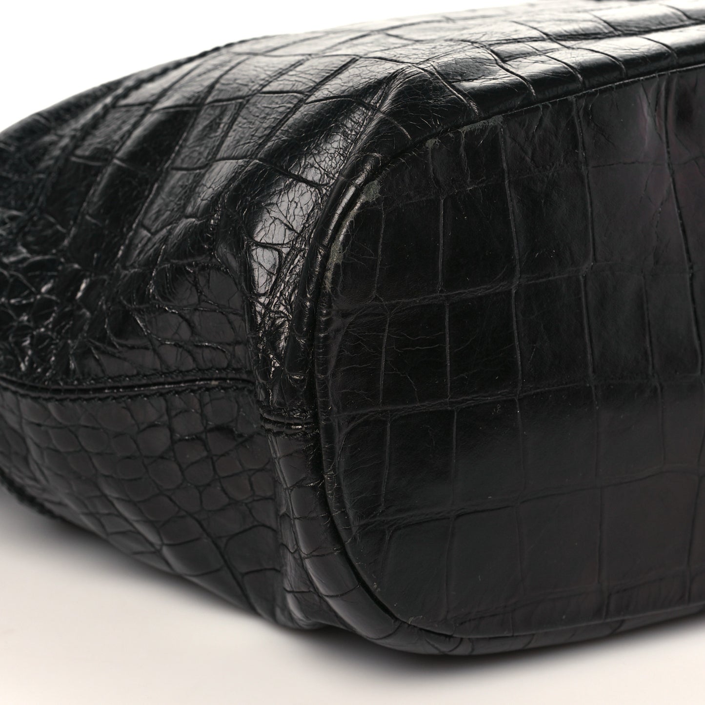 Calfskin Crocodile Embossed Medium Nightingale Black