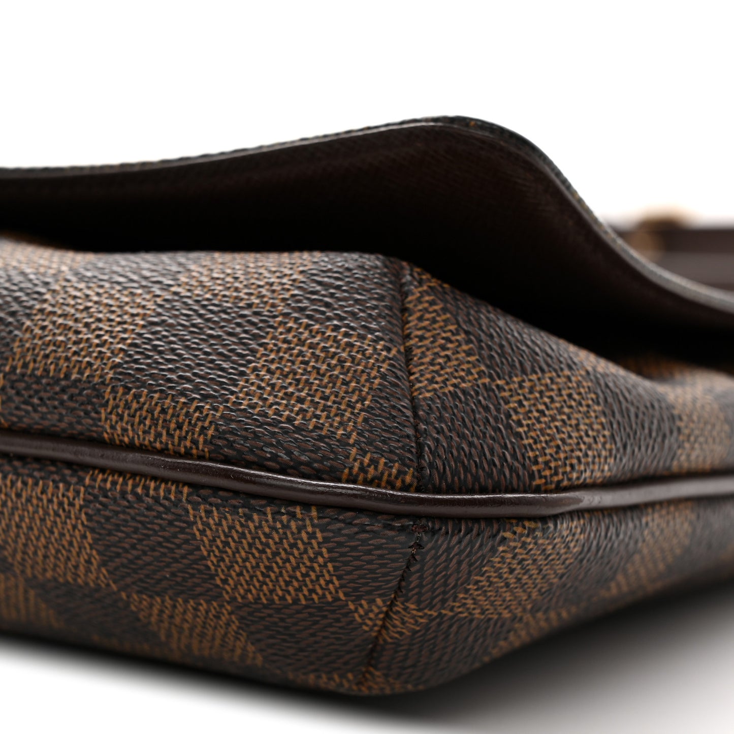Damier Ebene Musette Tango
