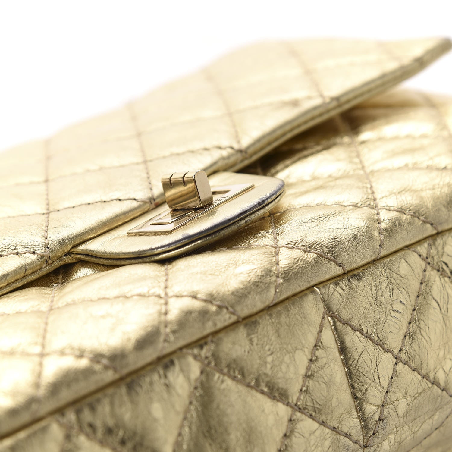 Chanel Metallic Aged Calfskin Quilted 2.55 Reissue 225 Flap Gold 13 of 14