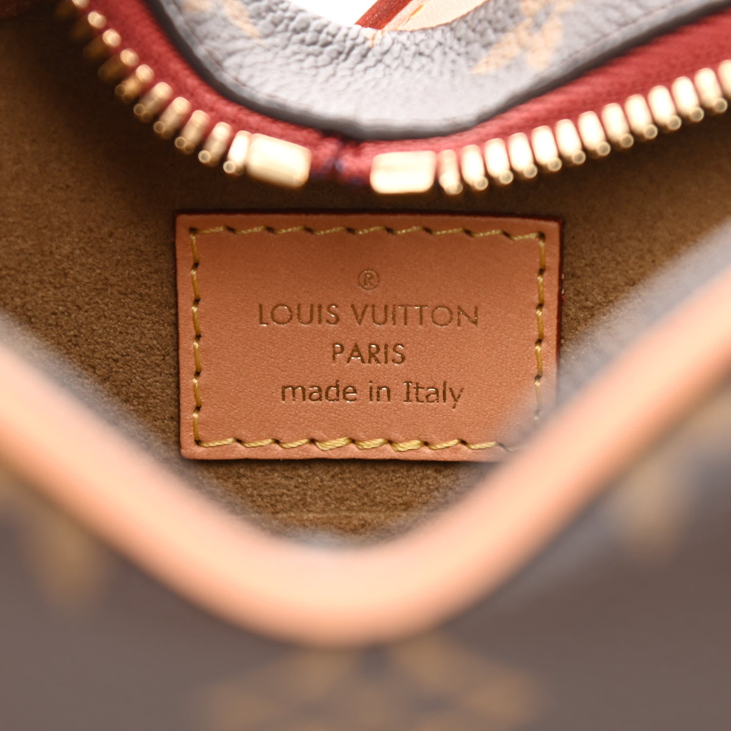 Louis Vuitton Monogram Game On Coeur 6 of 8