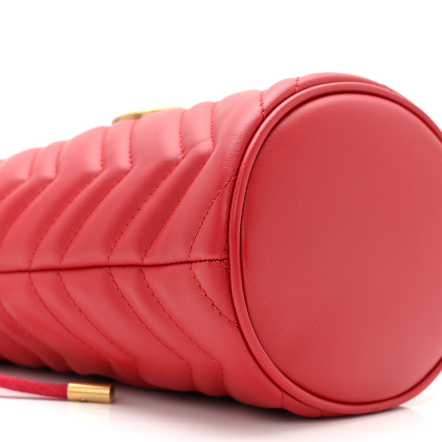 Calfskin Matelasse Mini GG Marmont 2.0 Bucket Bag Hibiscus Red