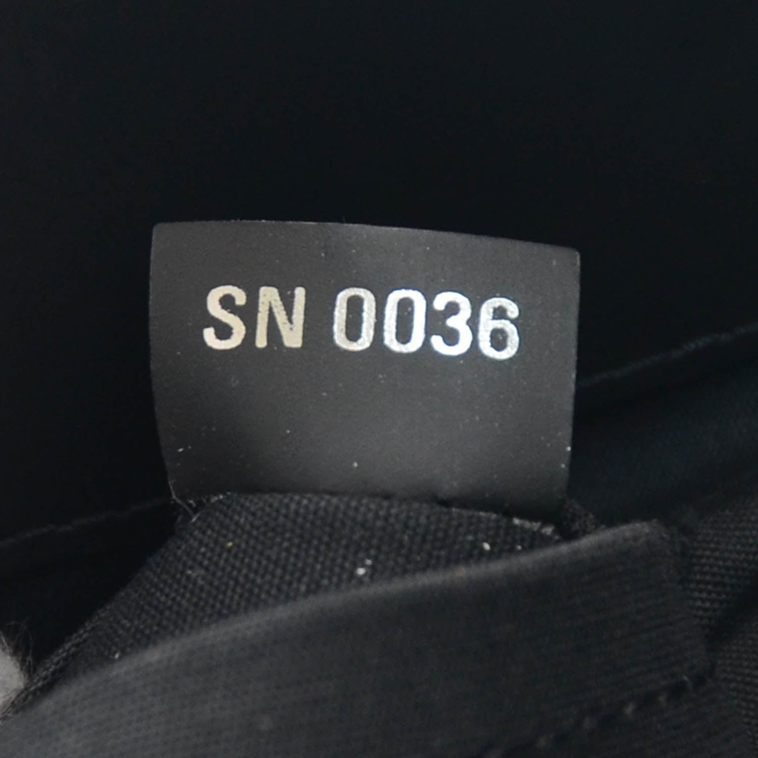Louis Vuitton Epi Passy GM Black 7 of 9