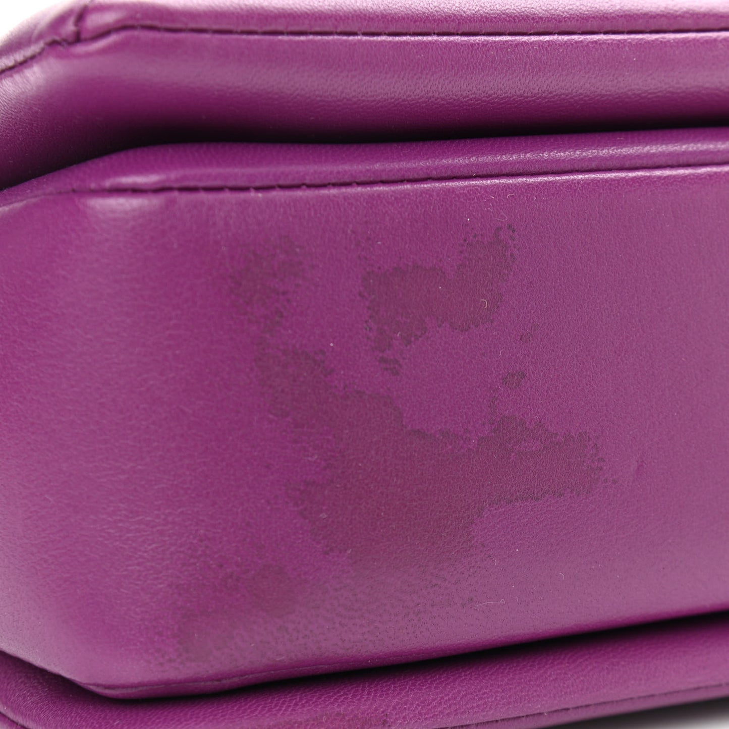 Nappa One Stud Chain Clutch Prune