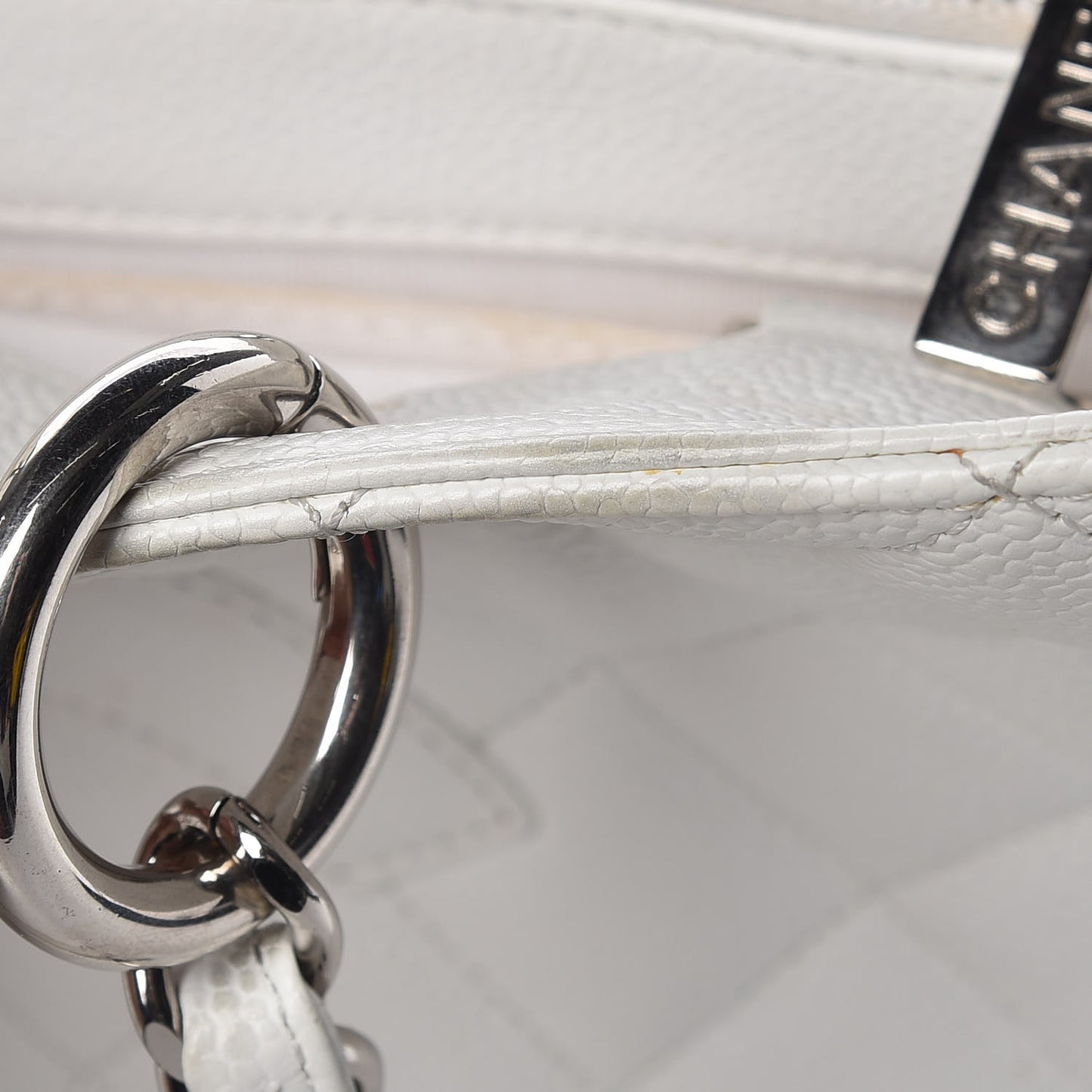 Caviar Quilted Grand Shopping Tote GST White