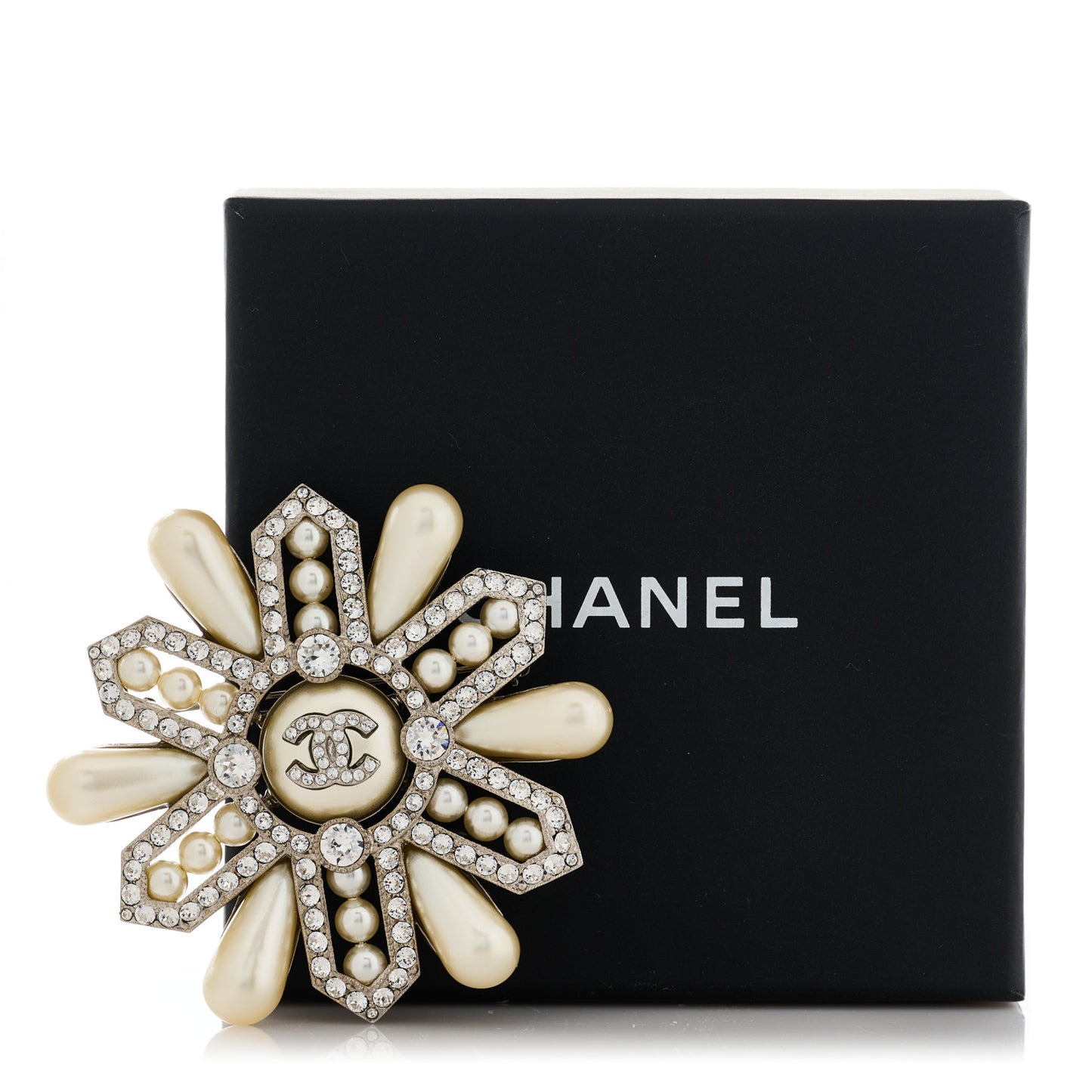 Pearl Crystal CC Brooch Pearly White Gold