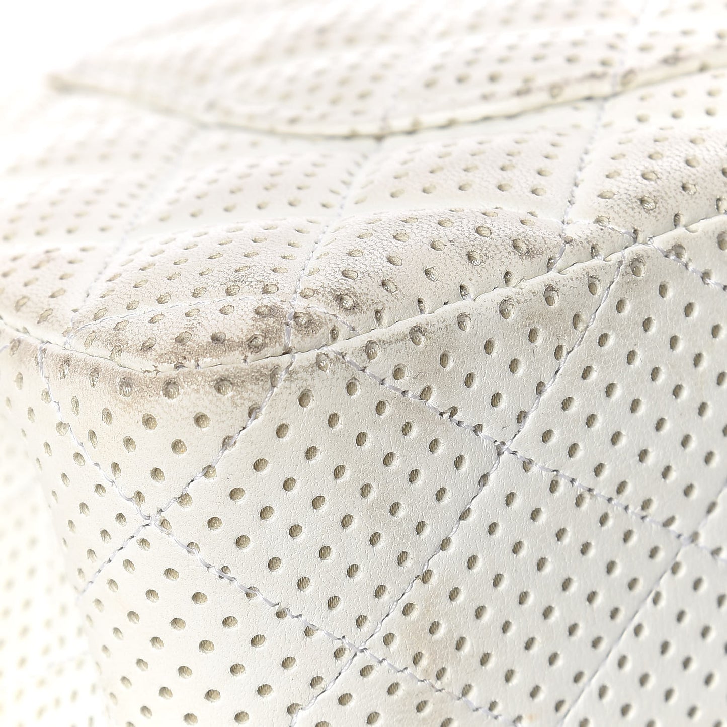 Lambskin Perforated Medium Double Flap White