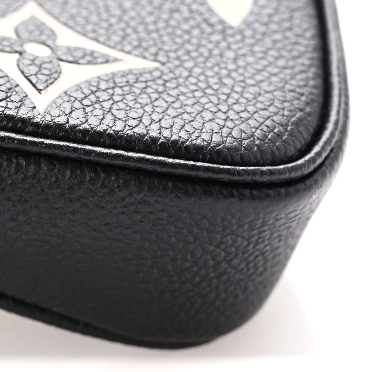 Empreinte Monogram Giant Mini Pochette Accessories Black