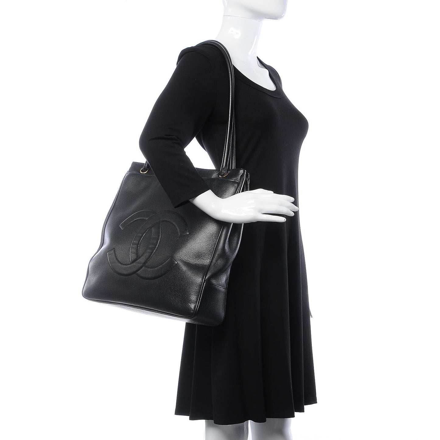 Caviar CC Tote Black