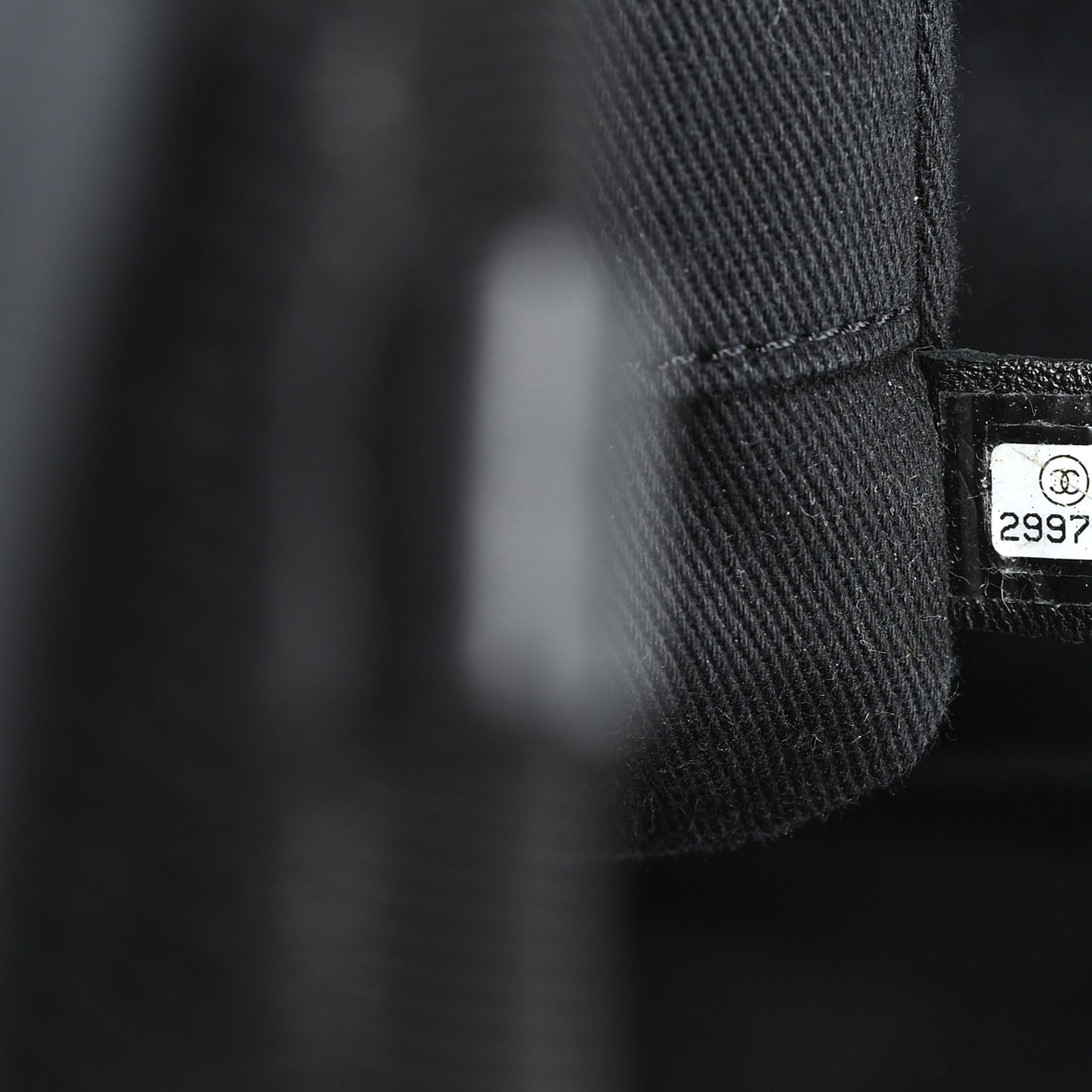 Canvas Pearl Medium Deauville Tote Black