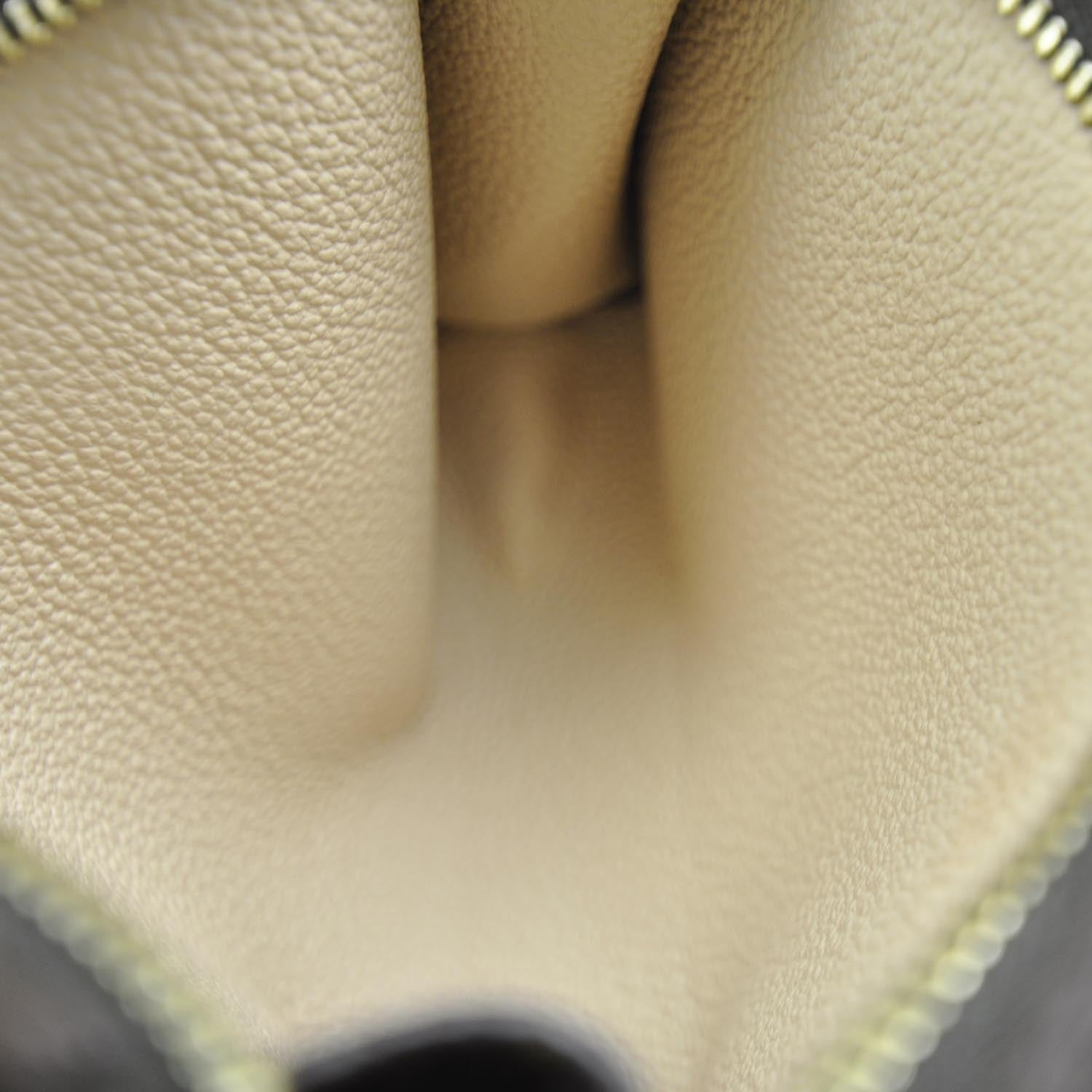 Louis Vuitton Monogram Toiletry Pouch 15 5 of 5