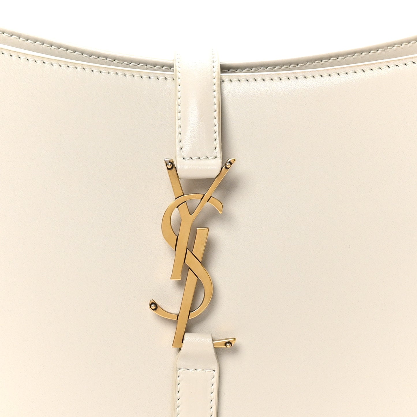 Smooth Calfskin Le 5 A 7 Hobo Crema Soft