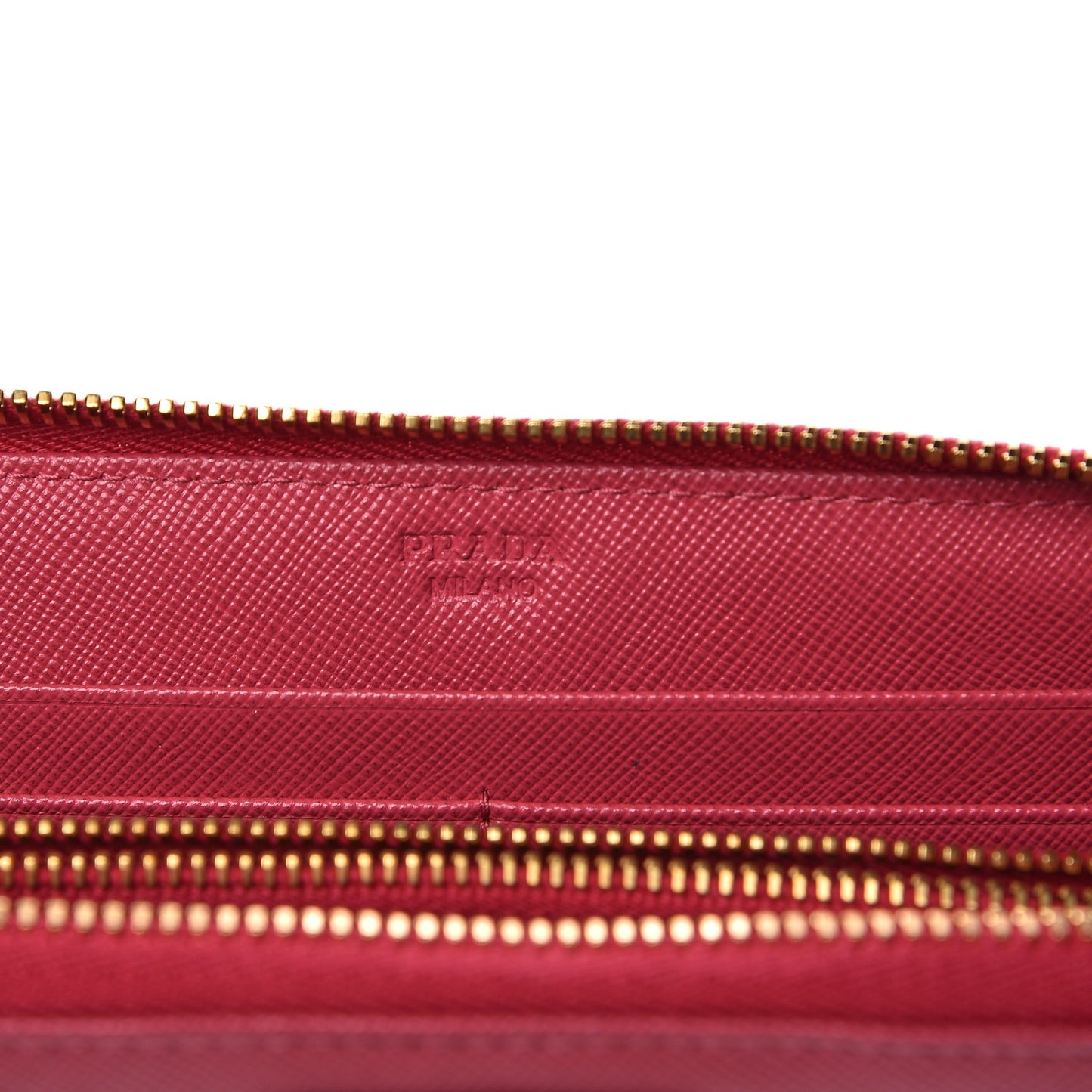Saffiano Triangle Zip Around Wallet Peonia