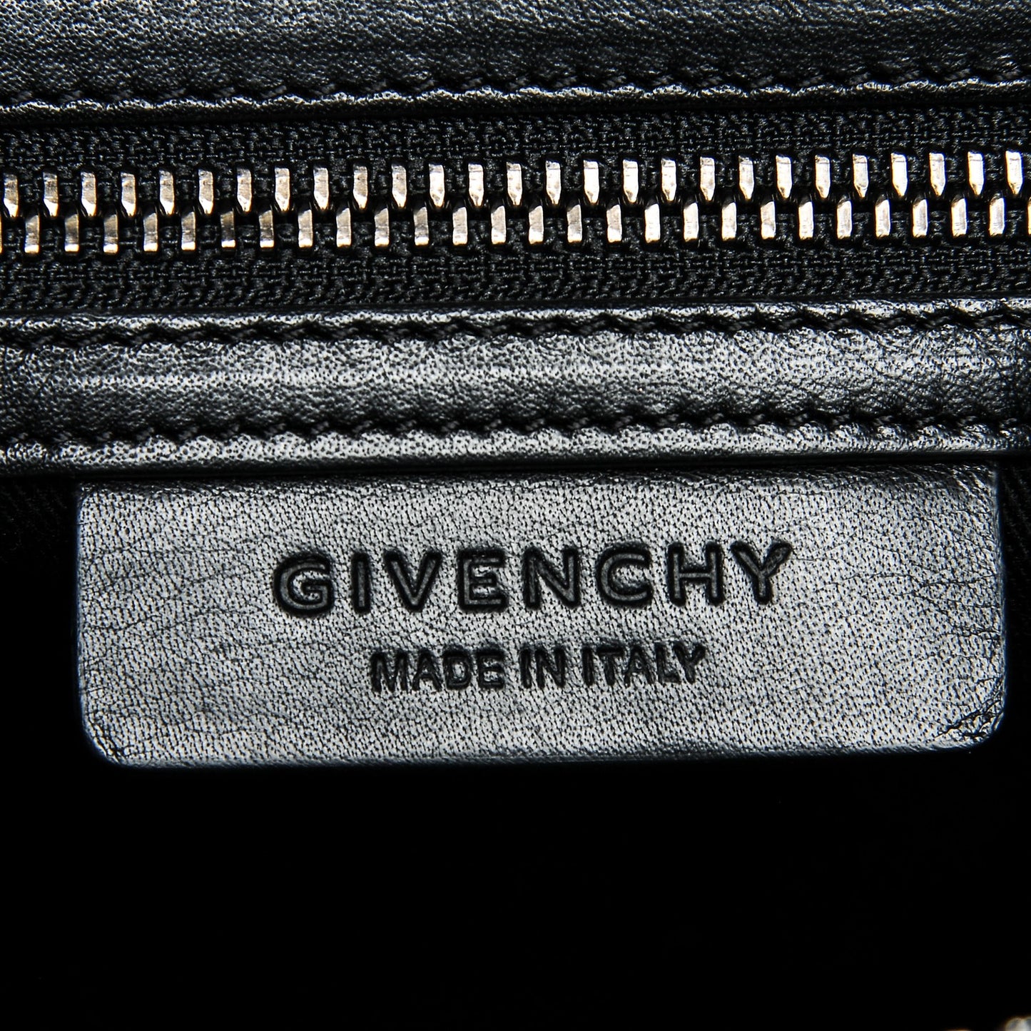 Sugar Goatskin Medium Antigona Black