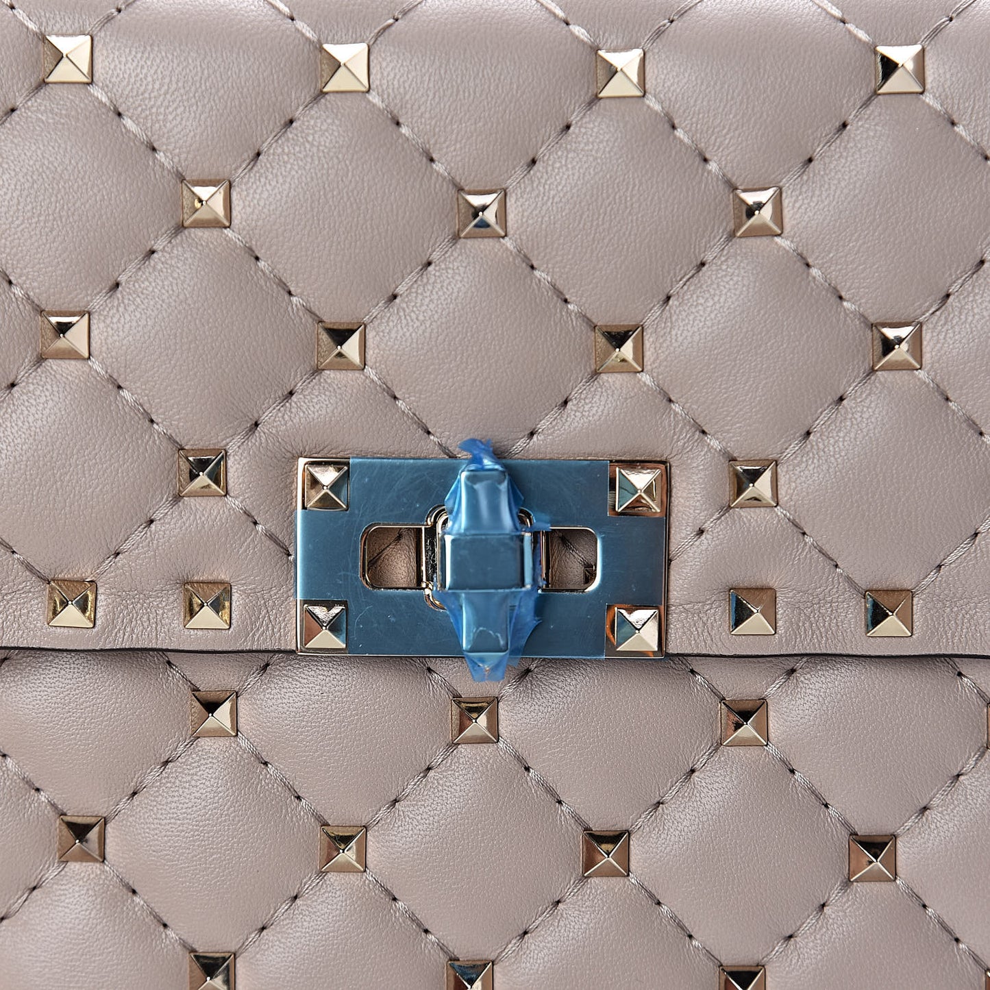 Lambskin Medium Rockstud Spike Shoulder Bag Poudre