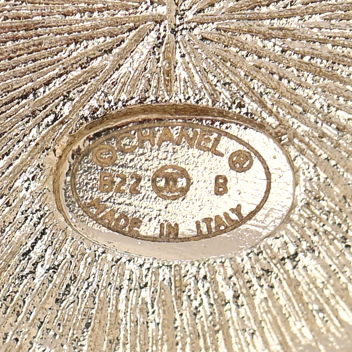 Pearl Crystal CC Round Earrings Light Gold